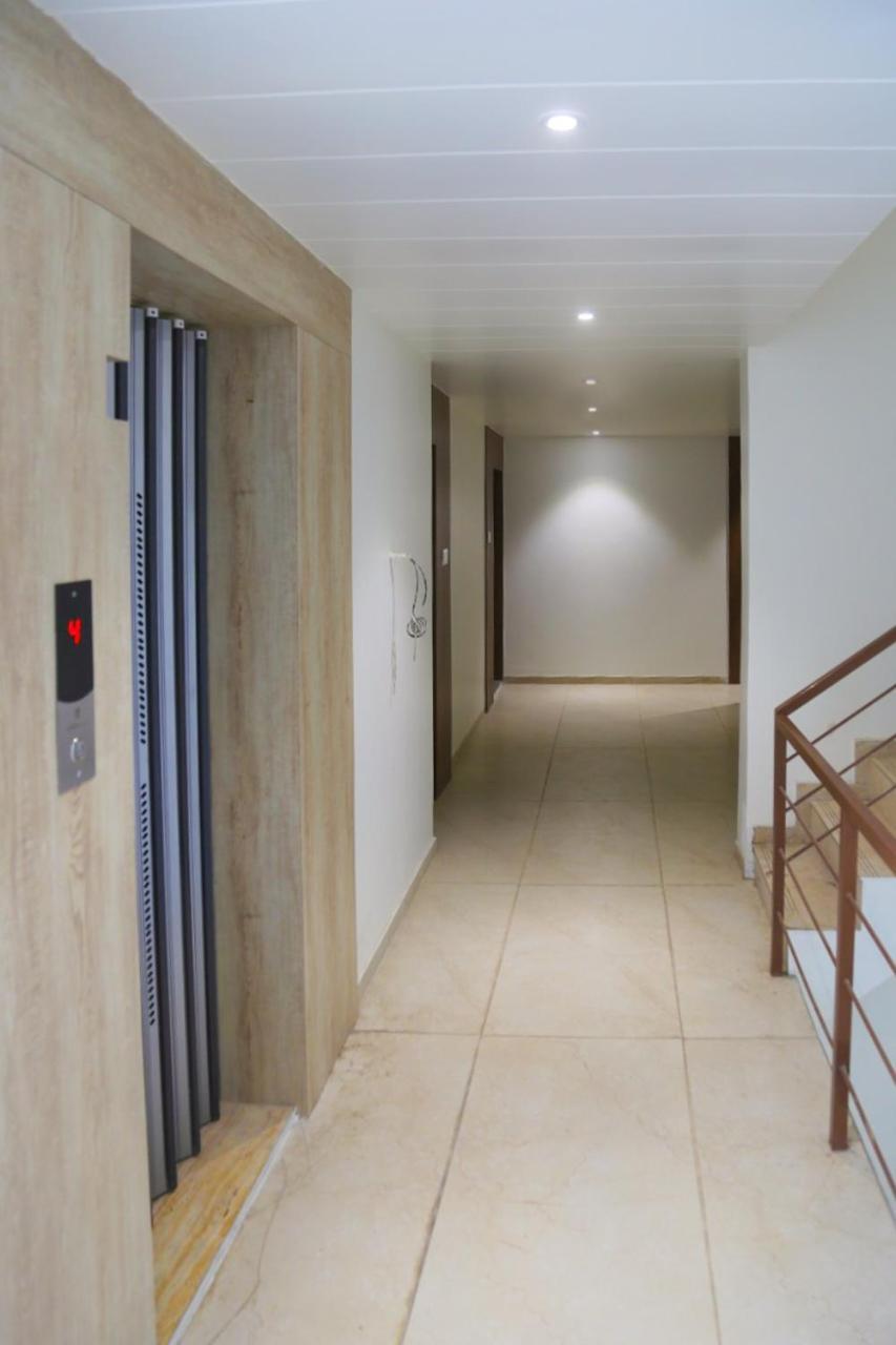 Hotel Nova Pride راجكوت المظهر الخارجي الصورة