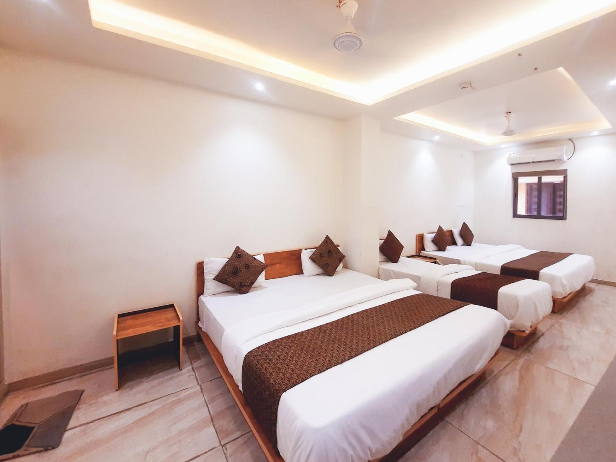 Hotel Nova Pride راجكوت المظهر الخارجي الصورة