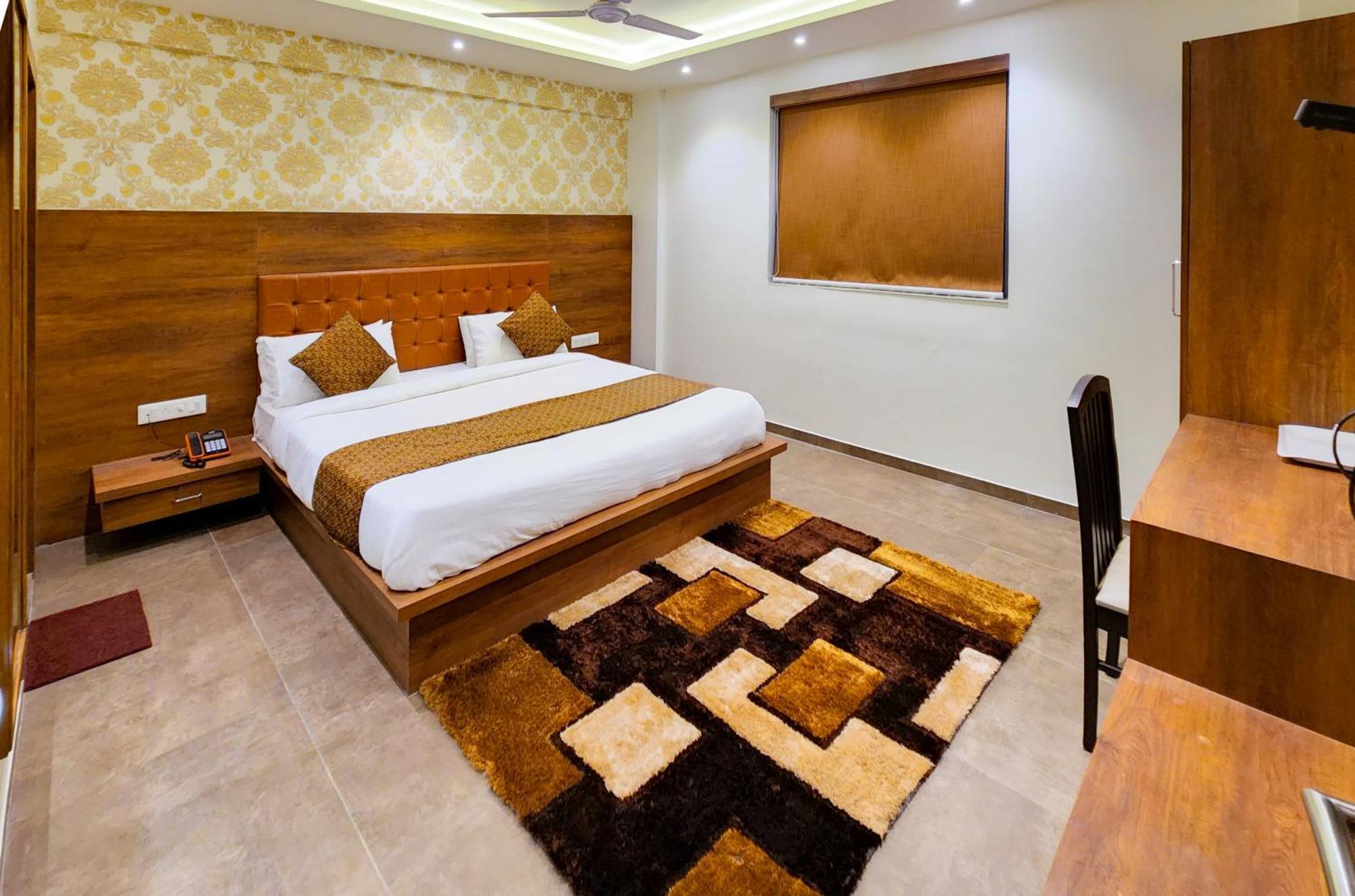 Hotel Nova Pride راجكوت المظهر الخارجي الصورة